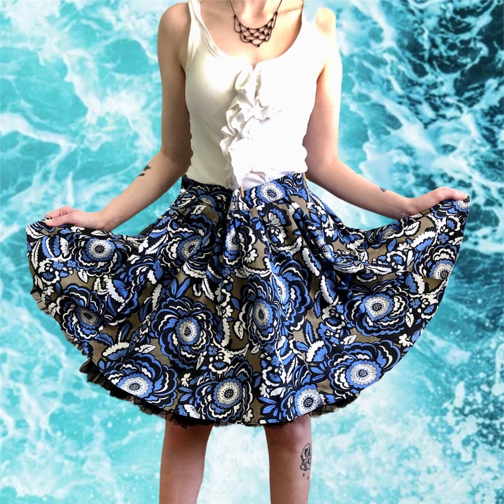 Express Black and Blue Floral Print Fit and Flare Mini Skirt, Size 4